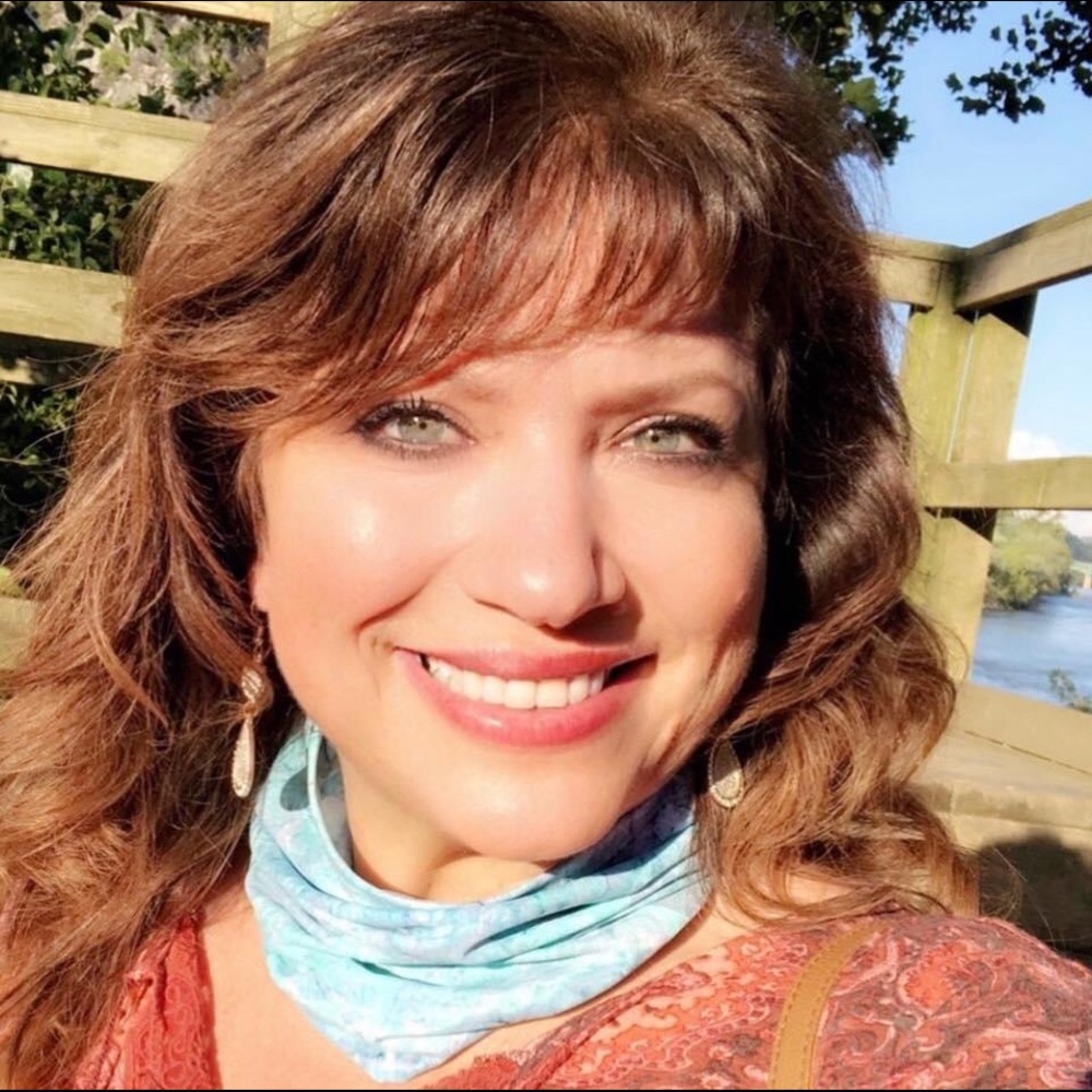 Meet your Posher, Gina